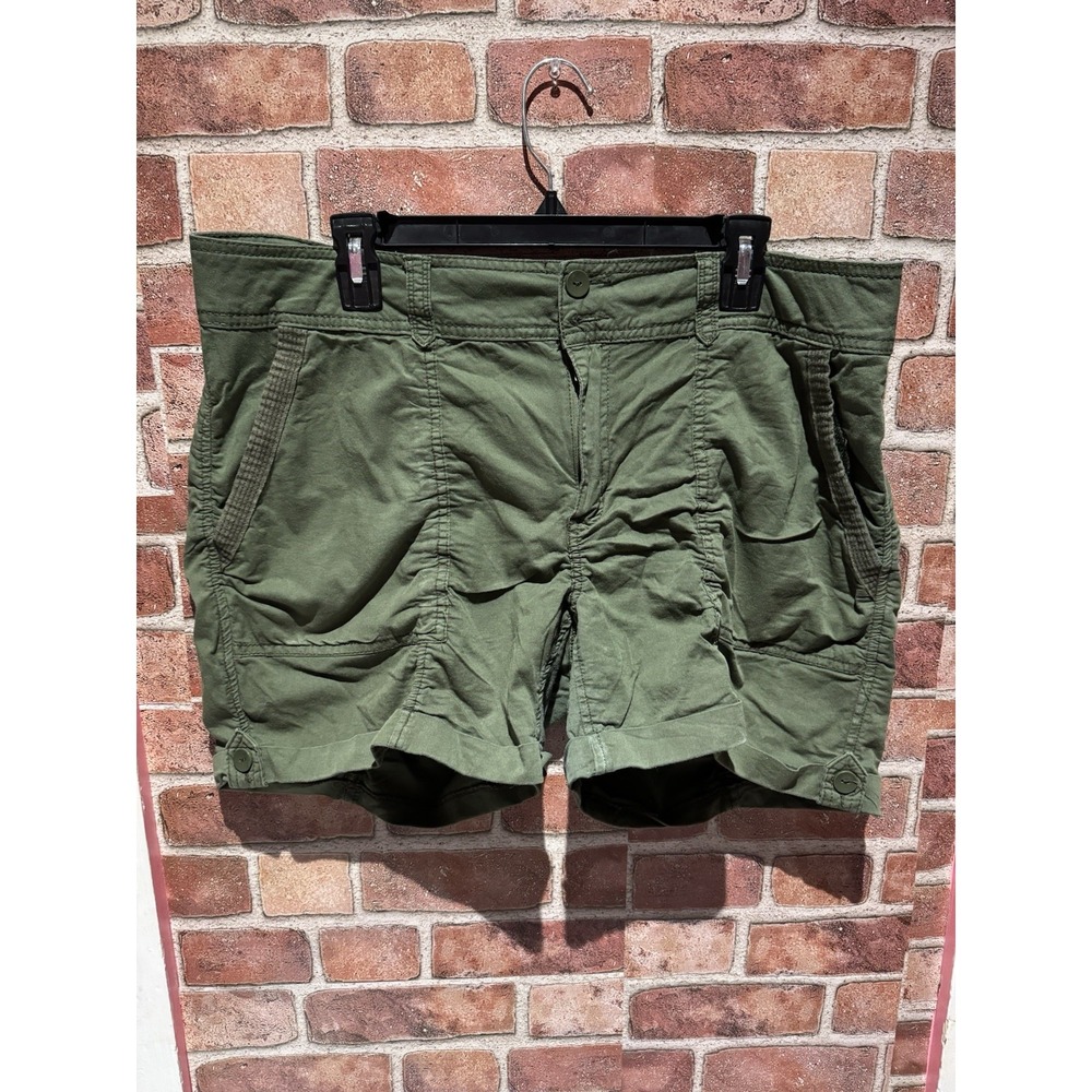 True Craft Cargo Shorts Women's Size 16 Sage Green Pockets ButtonClosure Stretch